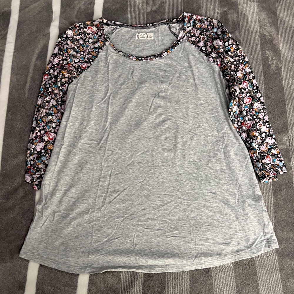 Maurice’s size L 3/4 sleeve top